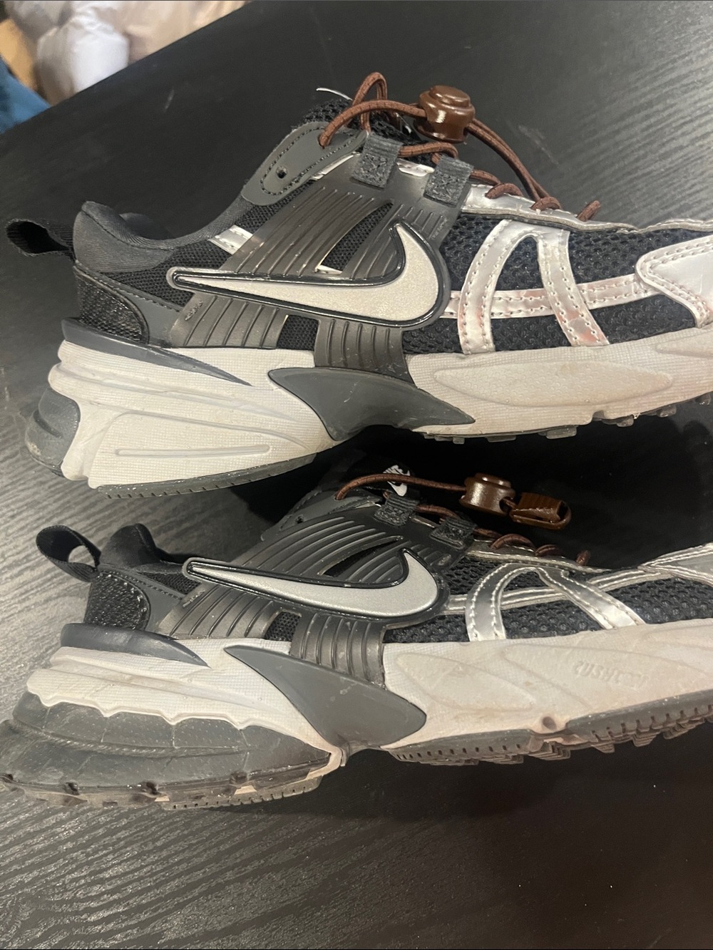 Nike Wmns V2K Run 'Black Metallic Silver' - Picture 3 of 8